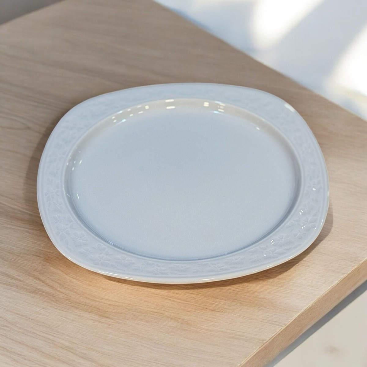 Kütahya porselen 6 parça pasta servis takımı - pasta tatlı sunum tabağı 21 cm. Kütahya porselen 6 parça pasta servis takımı - pasta tatlı sunum tabağı 21 cm.