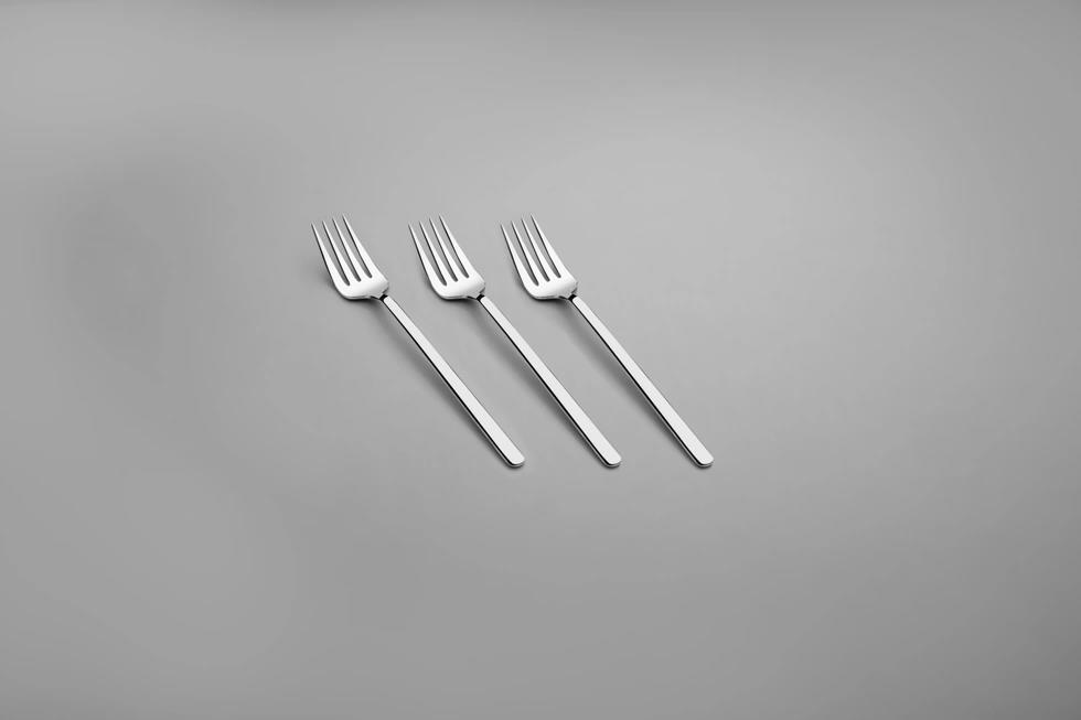 Nehir sofia yemek kaşık ve çatal - 12 parça yemek kaşığı ve çatalı 6+6 Nehir sofia yemek kaşık ve çatal - 12 parça yemek kaşığı ve çatalı 6+6